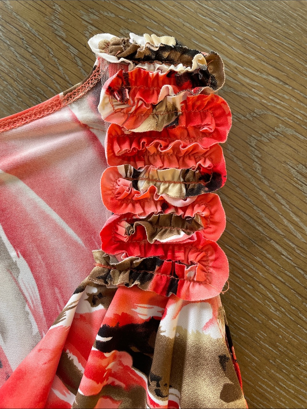 Wrapper Coral and Brown Abstract Sleeveless Ruched-Strap Top - Picture 5 of 6